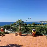 Francis Sul Mare شقة سانتا سيزاريا تيرمي