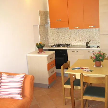 Francis Sul Mare Apartment *
